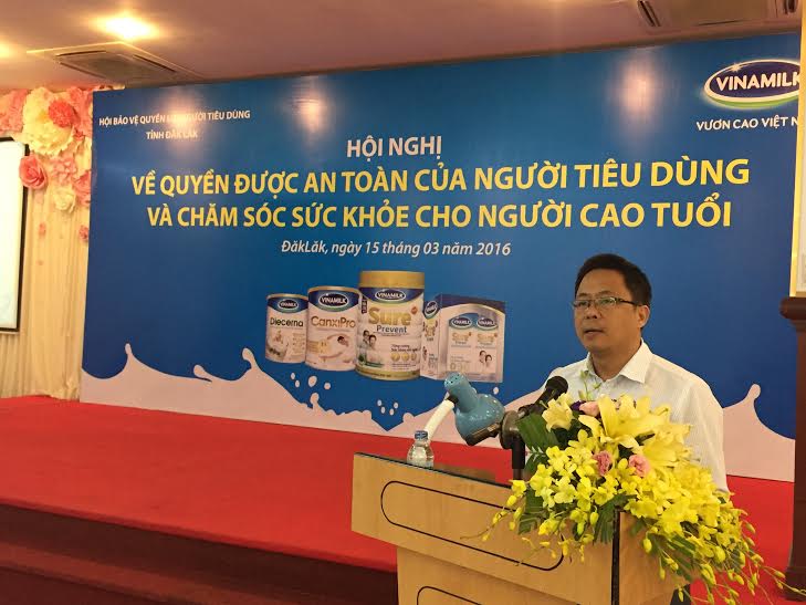 Vinamilk[-]hỗ[-]trợ[-]tư[-]vấn[-]và[-]chăm[-]sóc[-]sức[-]khỏe[-]cho[-]hơn[-]2.400[-]người[-]cao[-]tuổi[-]tại[-]5[-]tỉnh[-]thành[-]phố